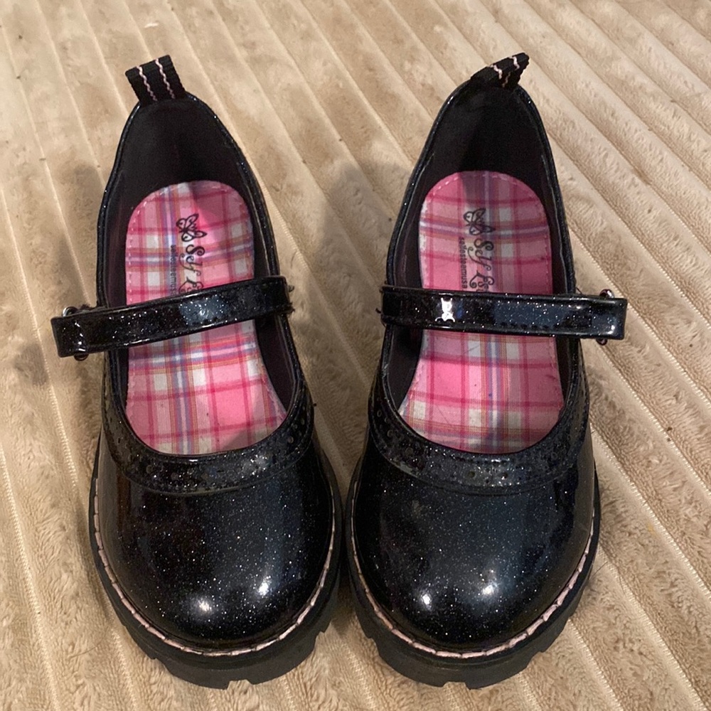 Girls glitter Mary Janes size toddler 11